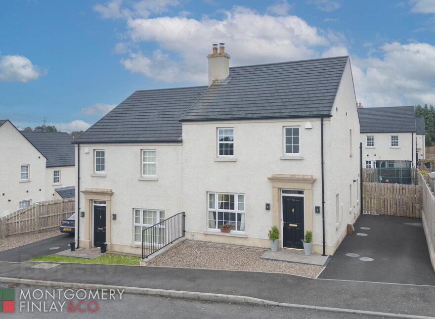 54 Lough View Meadows, Enniskillen, BT74 5PL photo