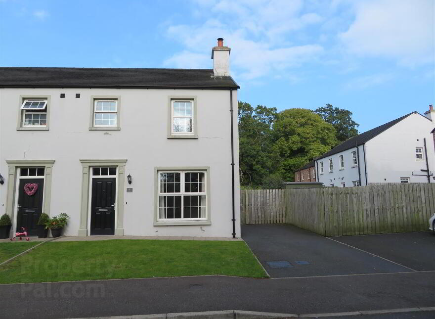 4 Lakeview Meadow, Lurgan, Craigavon, BT66 7XD photo