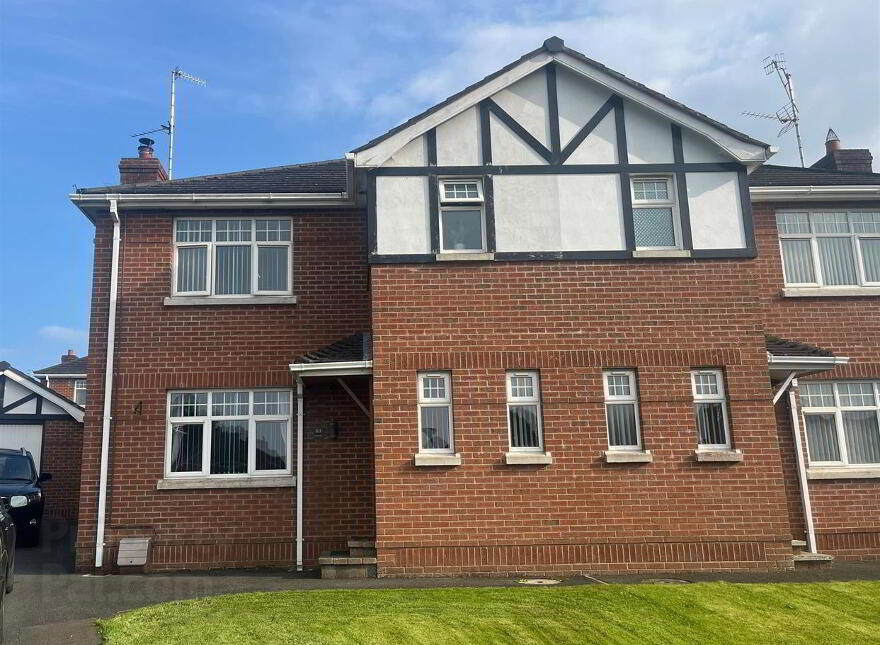 63 Birchdale, Lurgan, Craigavon, BT66 7TP photo