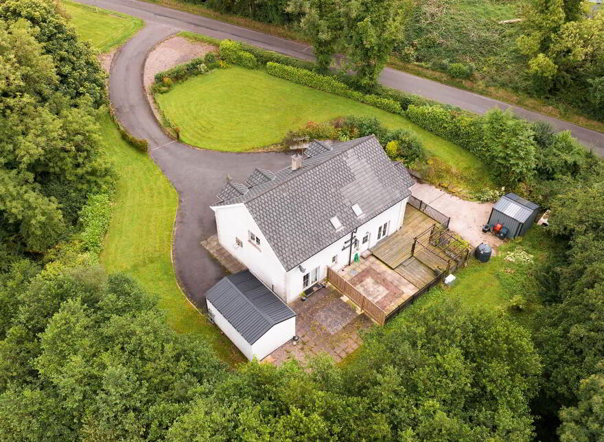 87 Mullynaburtlan Road, Lisnaskea, Enniskillen, BT92 5FT