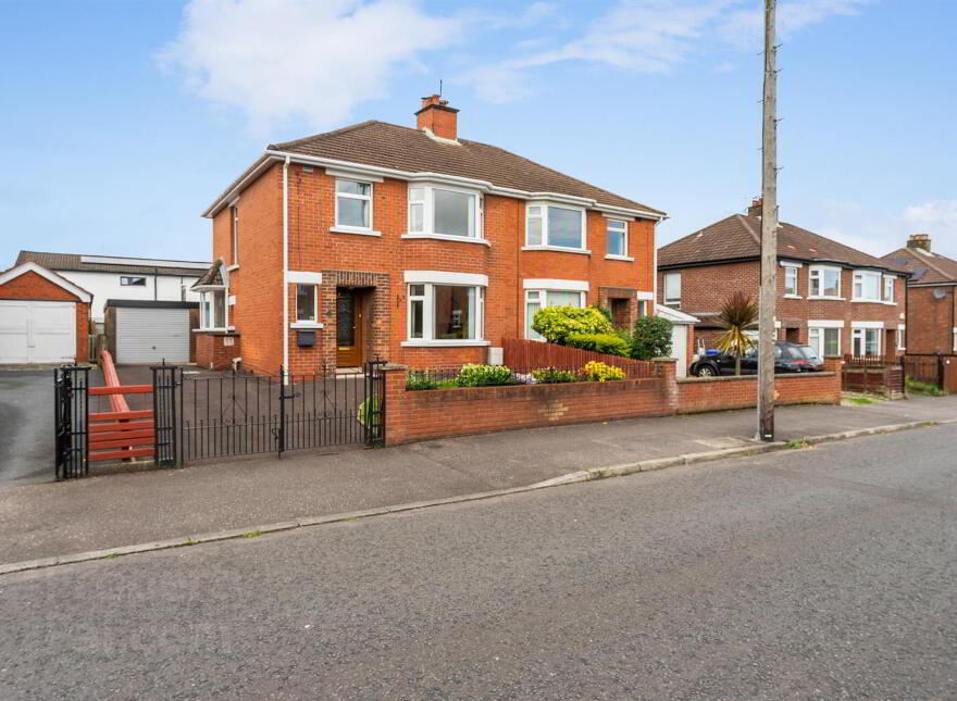 44 Norwood Avenue, Belfast, BT4 2EF photo