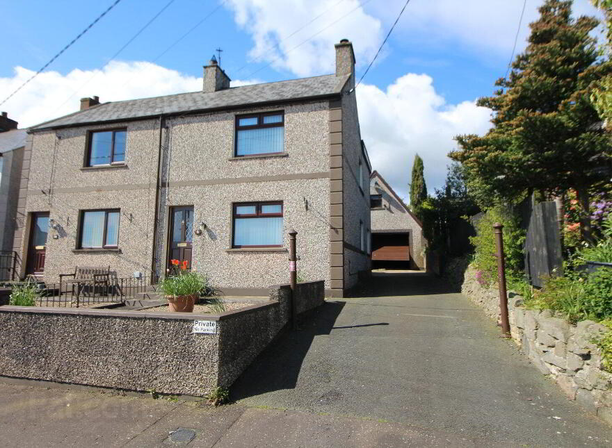 4 Hillhead Road, Ballycarry, BT38 9HE photo