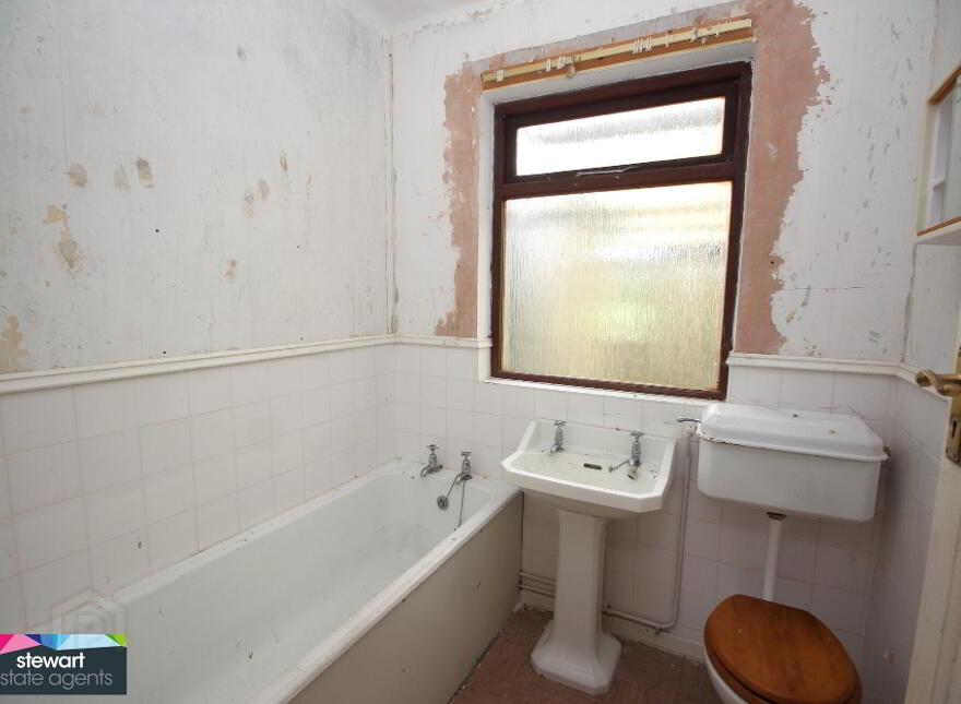 Kenmore, 32 Drumnabreeze Road, Magheralin, Donaghcloney, BT66 7NT