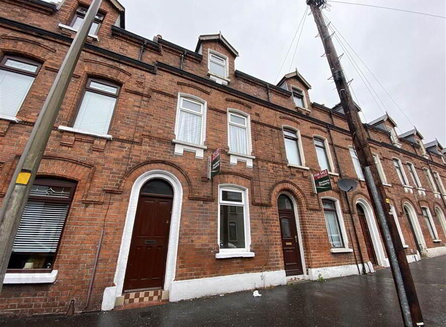 27 Crocus Street, Belfast, BT12 7AP photo