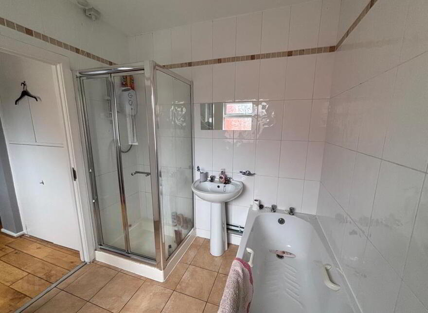 68 Ava Street, Ormeau Road, Belfast, BT7 3BS