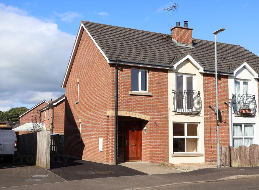 39 Drummond Manor, Limavady, BT49 0UP photo