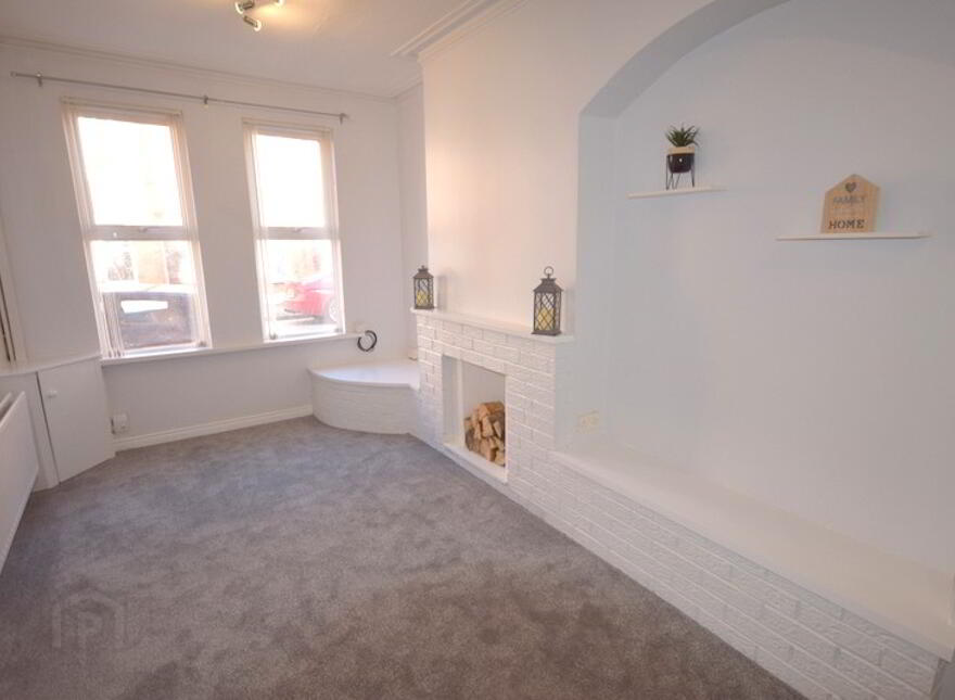 25 Delaware Street, Belfast, BT6 8ET