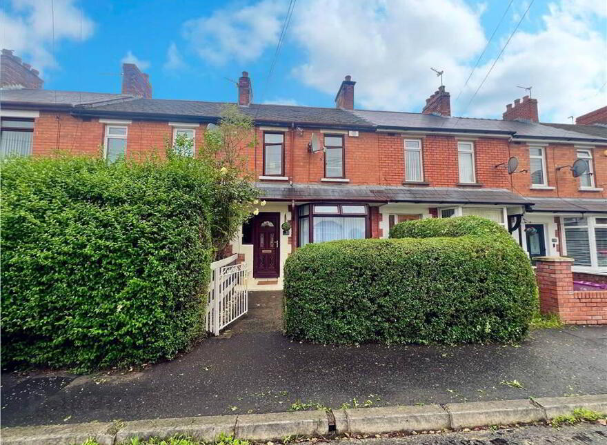 32 Loopland Gardens, Cregagh, Belfast, BT6 9ED photo