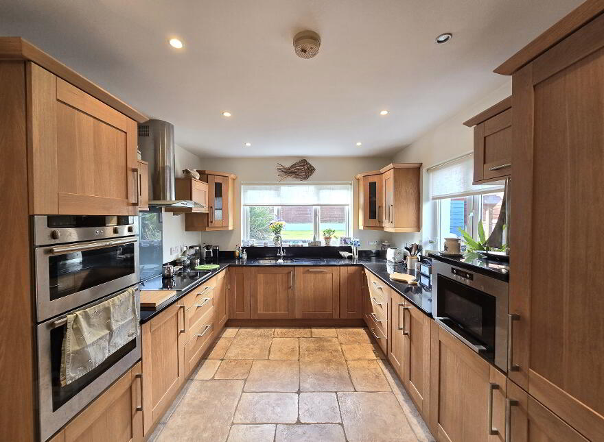 60 Bayhead Road, Portballintrae, Bushmills, BT57 8SA