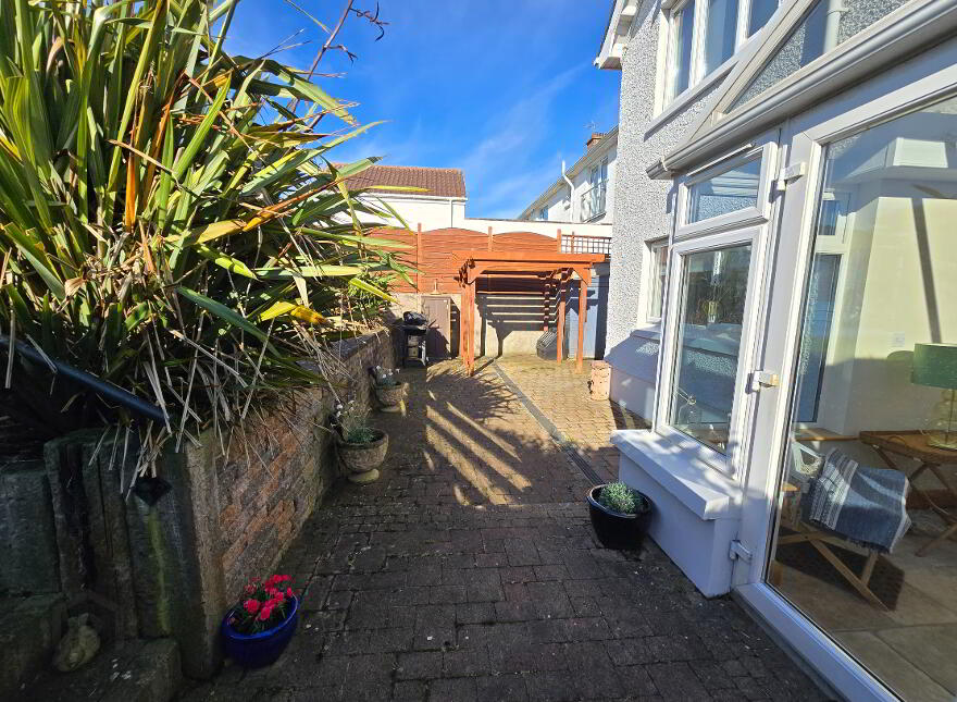 60 Bayhead Road, Portballintrae, Bushmills, BT57 8SA