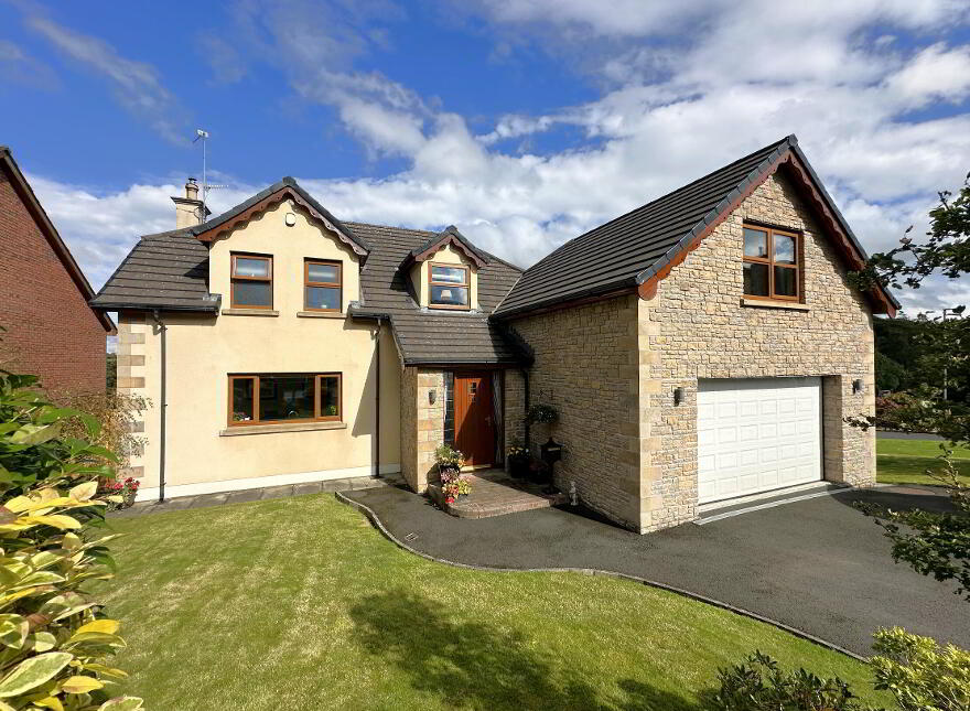 8 Chestnut Brae, Gilford, BT63 6FA photo