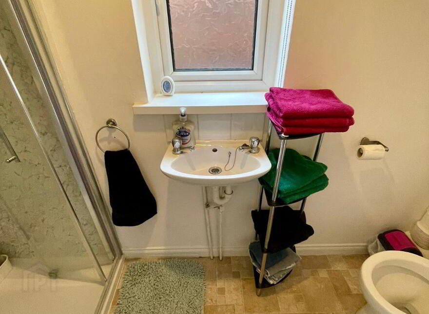 157 Donegall Road, Room 3, All Bills Included, Belfast, BT12 5NA
