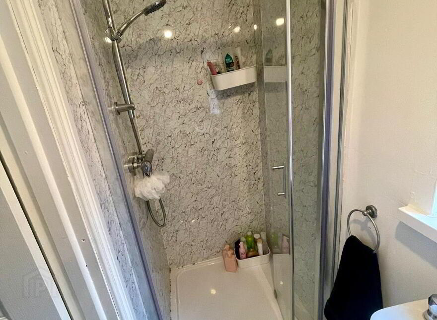 Donegall Road, Room 5, All Bills Included, Belfast, BT12 5NA