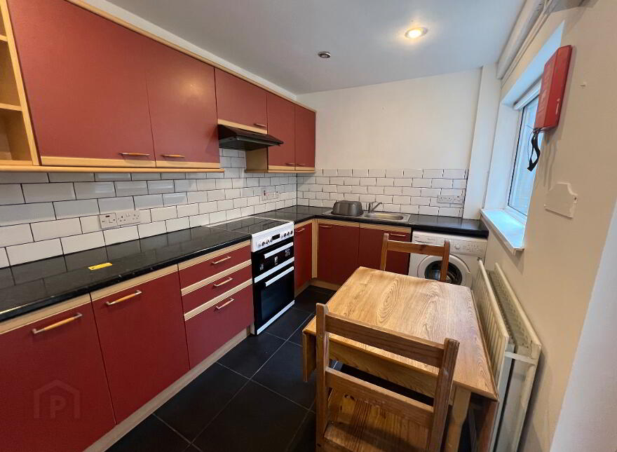 Donegall Road, Room 5, All Bills Included, Belfast, BT12 5NA