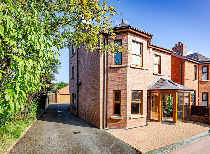 59 Onslow Gardens, Ravenhill, Belfast, BT6 0AQ