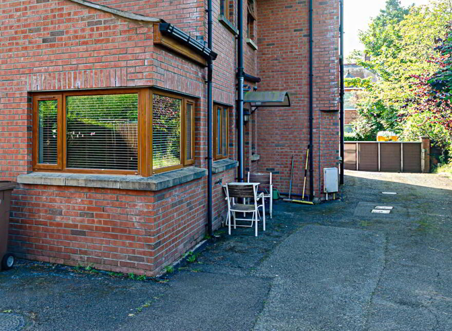 59 Onslow Gardens, Ravenhill, Belfast, BT6 0AQ