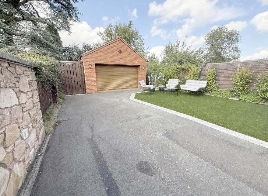 59 Onslow Gardens, Ravenhill, Belfast, BT6 0AQ