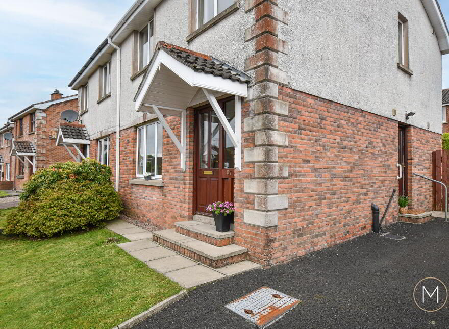 87 The Oaks, Randalstown, BT41 3NE photo