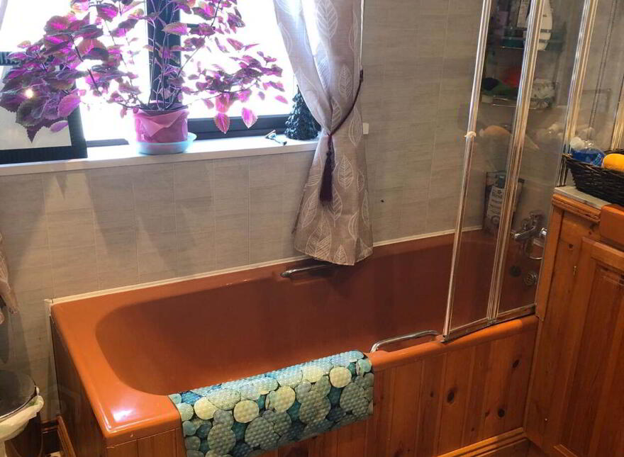Room To Rent With Half Board, Cullenore, Brownstown, Kilcloon, A85W528