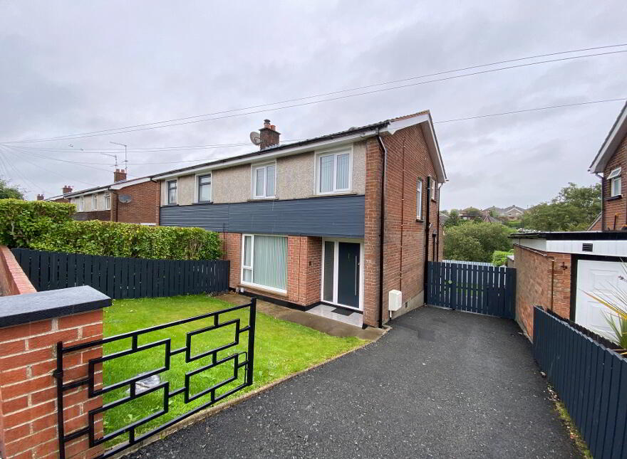 57 Cairnshill Park, Belfast, BT8 6RG photo