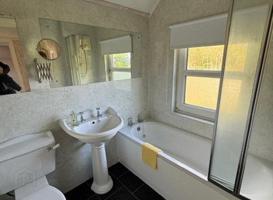 29a McCrae's Brae, Whitehead, BT38 9NZ