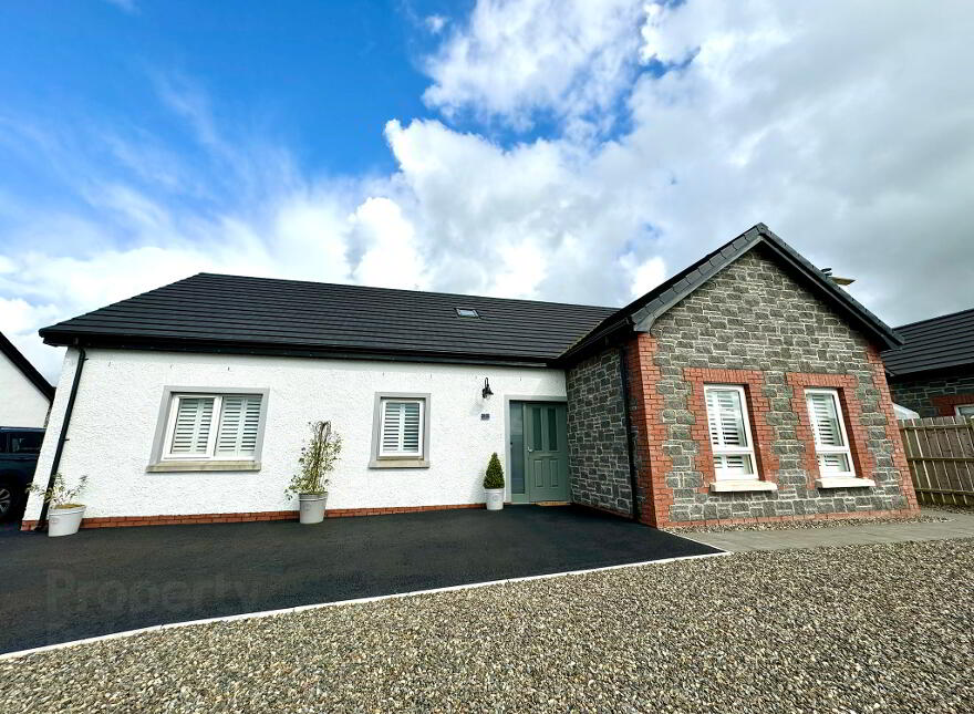 3 Gortnessy Meadows, Waterside, L'Derry, BT47 3FW photo