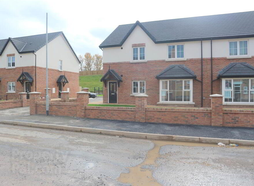 21 Blaris Drive, Lisburn, BT27 5FT photo