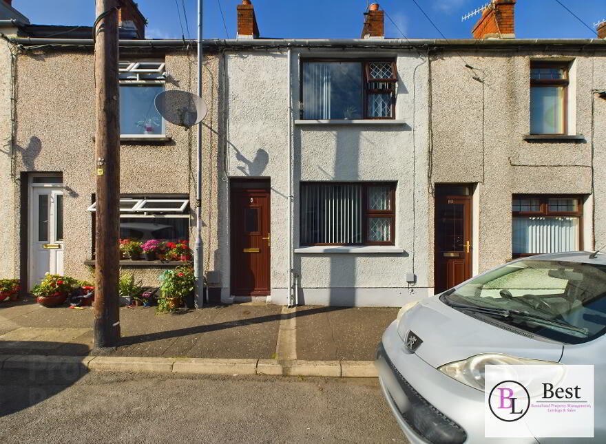 8 Herbert Avenue, Larne, BT40 1NL photo