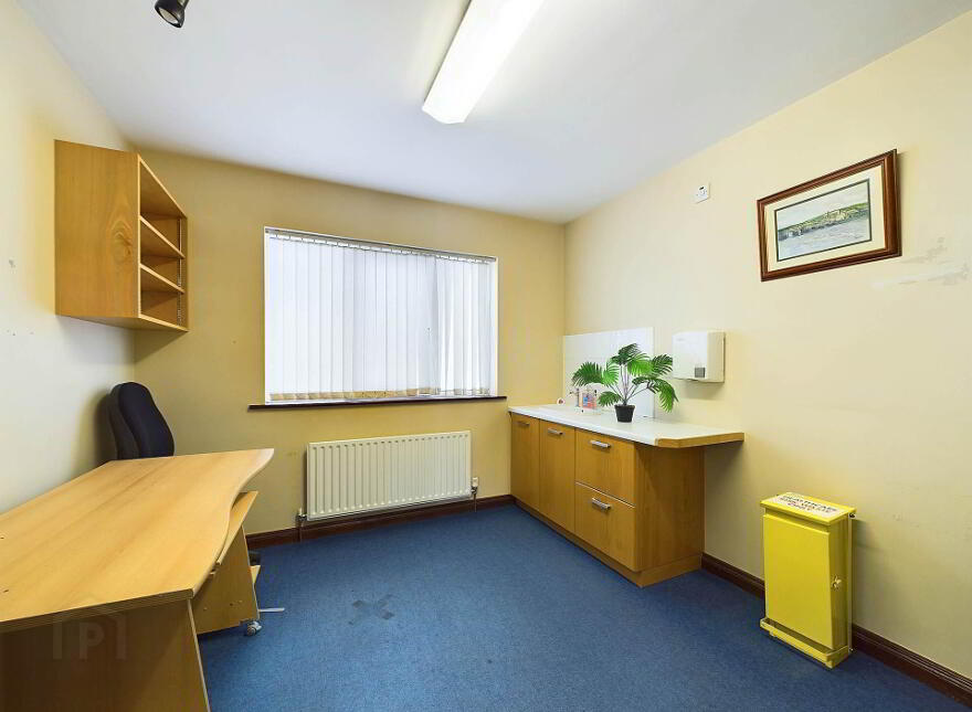 Roche Nagle Medicial Pratice, Kickham Street, Carrick-On-Suir, E32T922