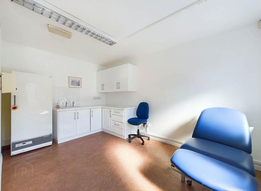 Roche Nagle Medicial Pratice, Kickham Street, Carrick-On-Suir, E32T922