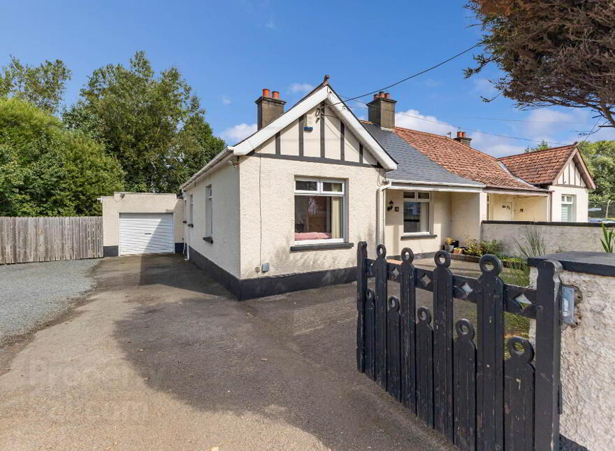 54 Ballinderry Road, Lisburn, BT28 2SA photo