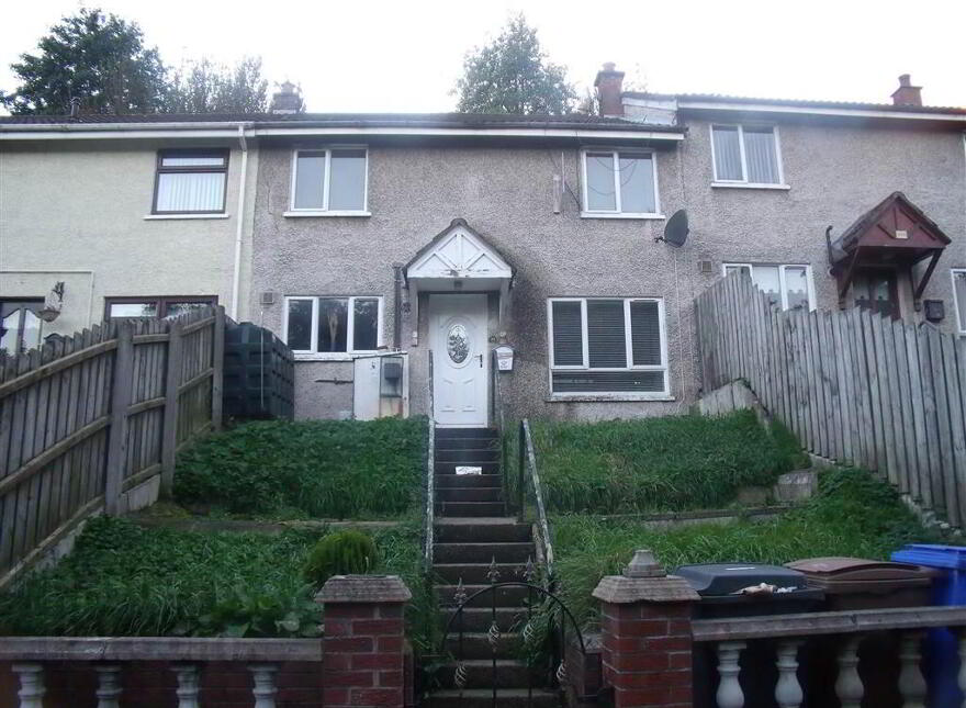 16 Forthriver Way, Ballygomartin, Belfast, BT13 3UH photo