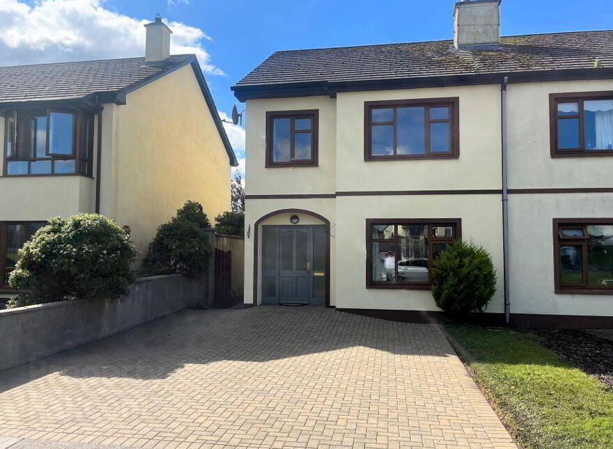 2 Grattan Ave, Grattan Park, Claremorris photo