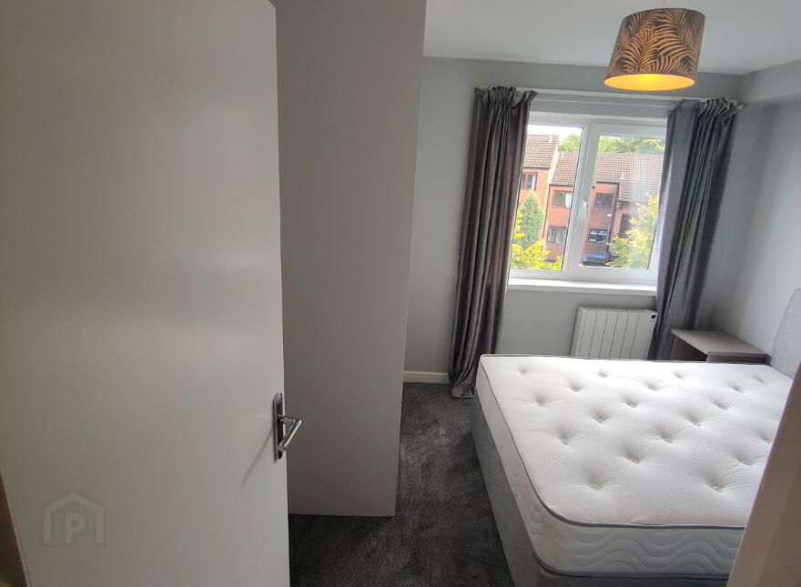 2e Stranmillis Court, Lower Malone, Belfast, BT9 5EU