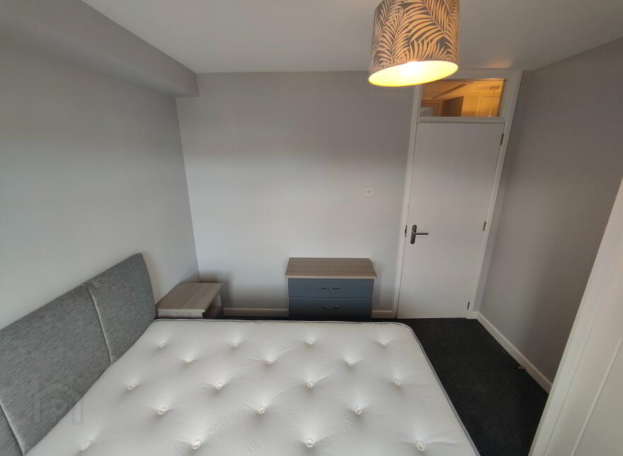 2e Stranmillis Court, Lower Malone, Belfast, BT9 5EU