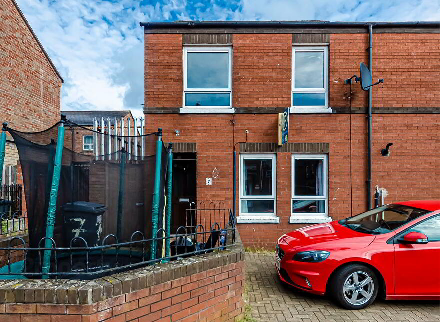 7 Hazelfield Street, Belfast, BT13 1NL photo