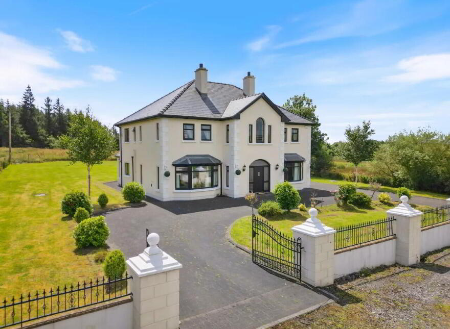 Cloongullane, Swinford, F12HK76 photo