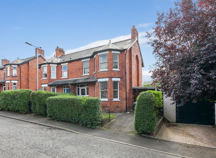 42 Irwin Crescent, Belfast, BT4 3AQ photo