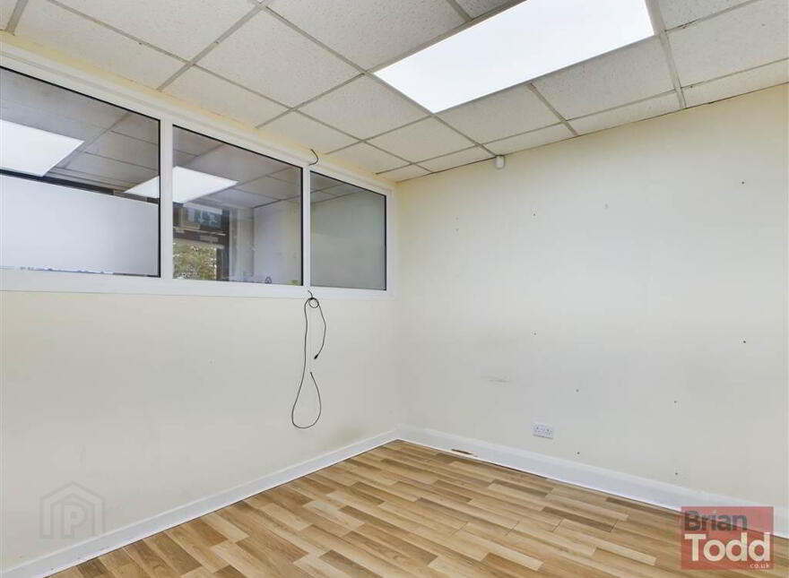 29a The Square, Ballyclare, BT39 9BB