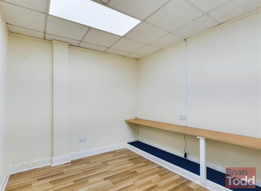 29a The Square, Ballyclare, BT39 9BB