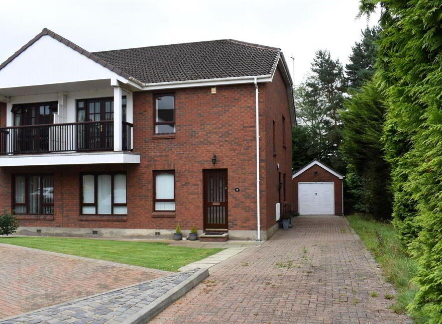 20 Benavon Court, Lisburn, BT28 3AS photo