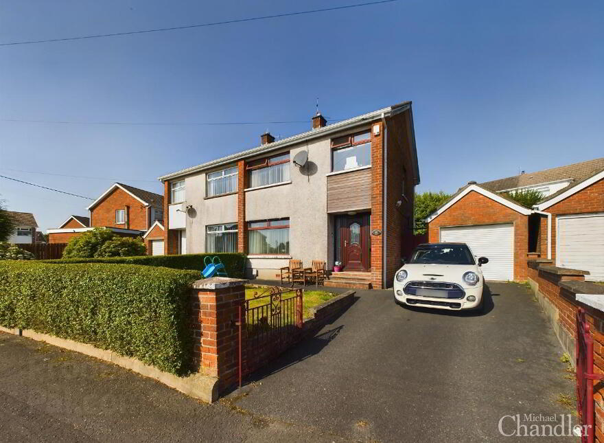 49 Marlborough Park, Carryduff, Belfast, BT8 8NL photo