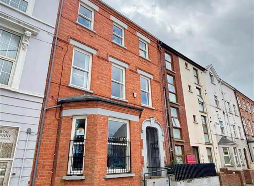 169 University Street - Ground Floor, Queens Quarter, Belfast, BT7 1HR