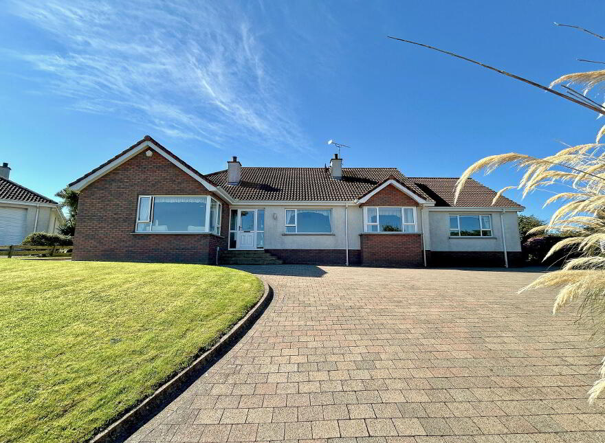 10 Hopefield Park, Portrush, BT56 8SW photo