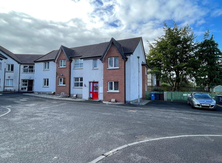 Apt 14, Rinvarna Court, Millburn Road, Coleraine, BT52 1UU photo