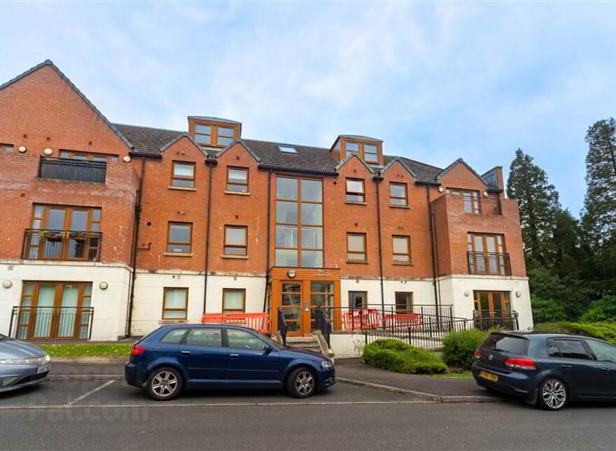 30 Sequoia Building, Redwood Grove, Dunmurry, Belfast, BT17 9FE photo