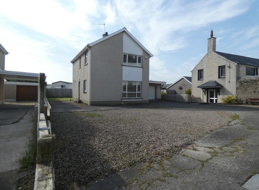 4a Bayhead Road, Portballintrae, BT57 8RZ photo