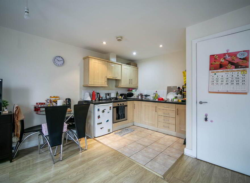 409 College Central, College Avenue, Belfast, BT1 6BB