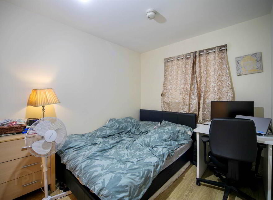 409 College Central, College Avenue, Belfast, BT1 6BB