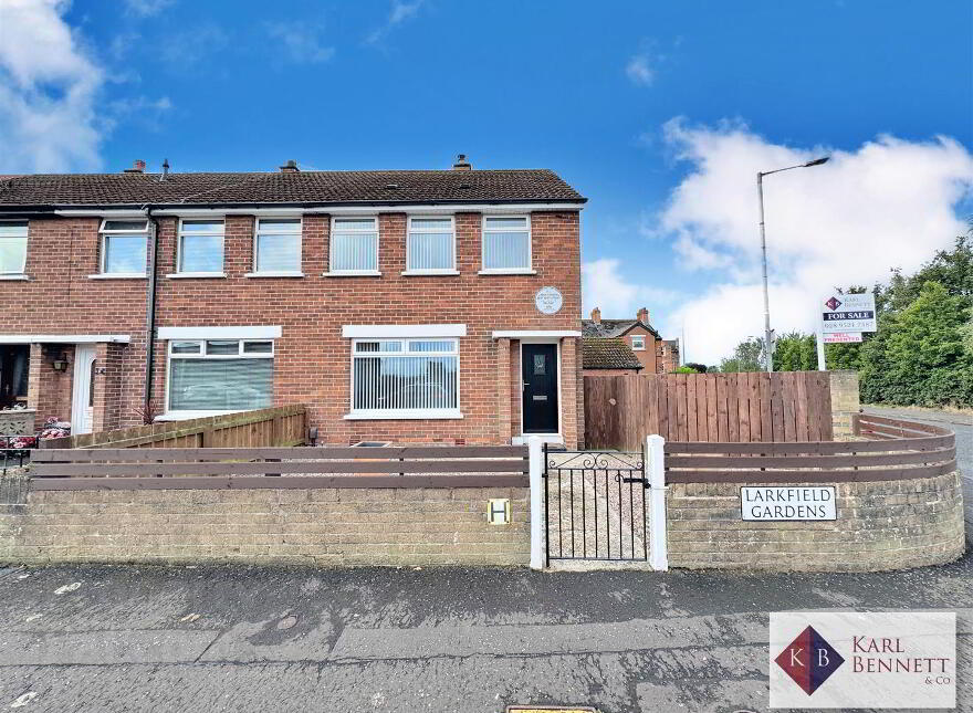 1 Larkfield Gardens, Belfast, BT4 1QR photo